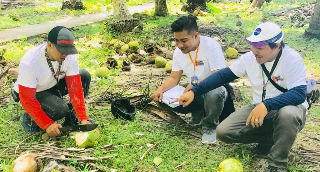Enjoy while gathering field data - FMR