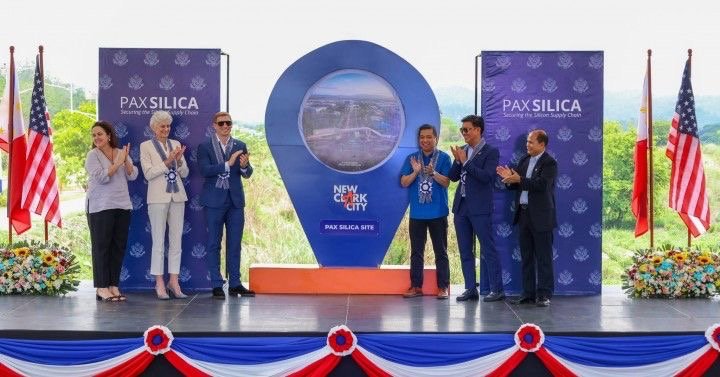 PAX SILICA Groundbreaking 